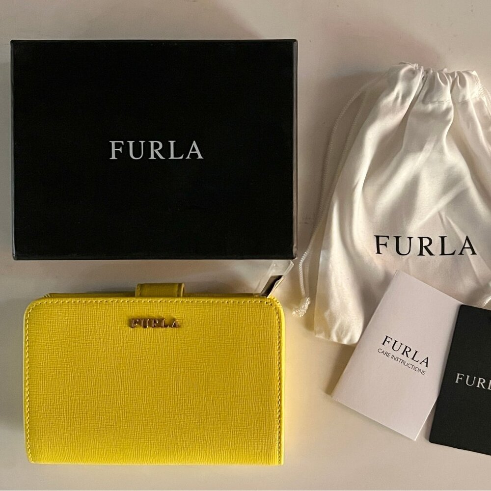 Furla Babylon M zip around leather wallet. Brand new with tags in box